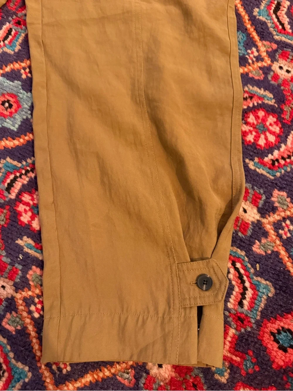 Women’s Casual Elastic-Waist Tan Capris